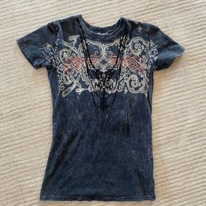 Black distressed tee